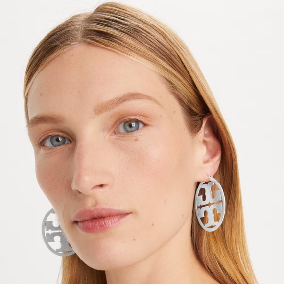 Tory Burch Earrings - Picture 2 of 2